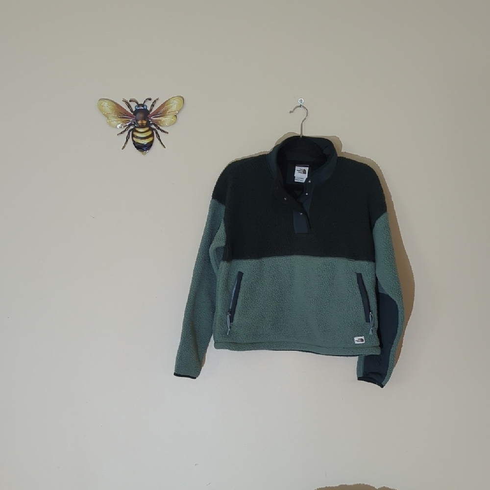 The North Face Women's Cragmont Fleece 1/4 Snap pullover Size Small